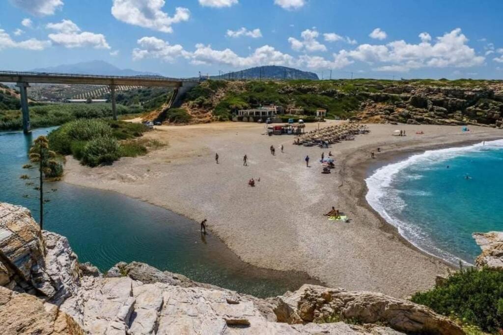 Villa Sheila With Private Pool Roumelí المظهر الخارجي الصورة