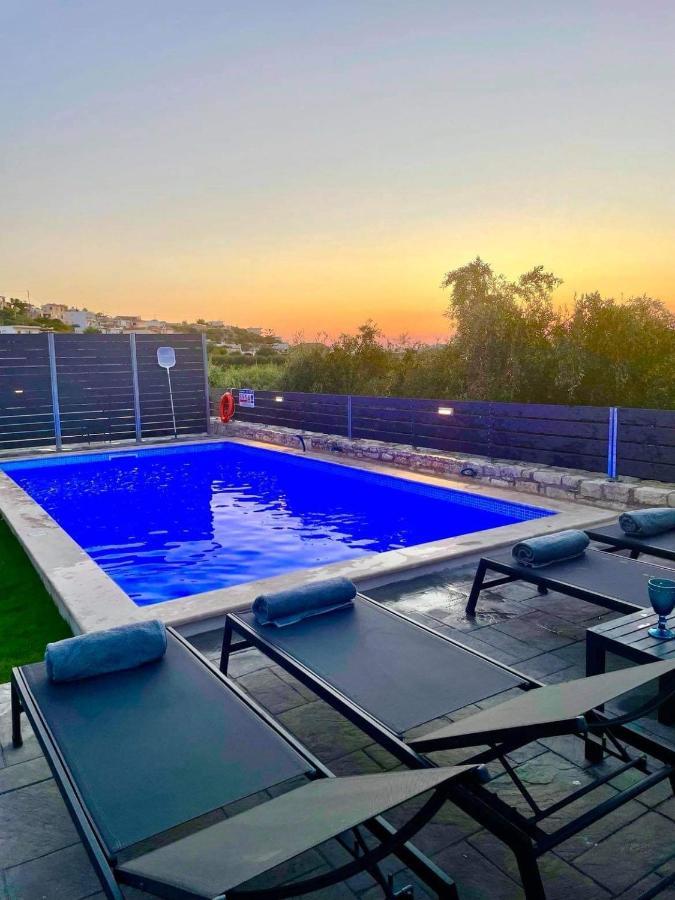 Villa Sheila With Private Pool Roumelí المظهر الخارجي الصورة