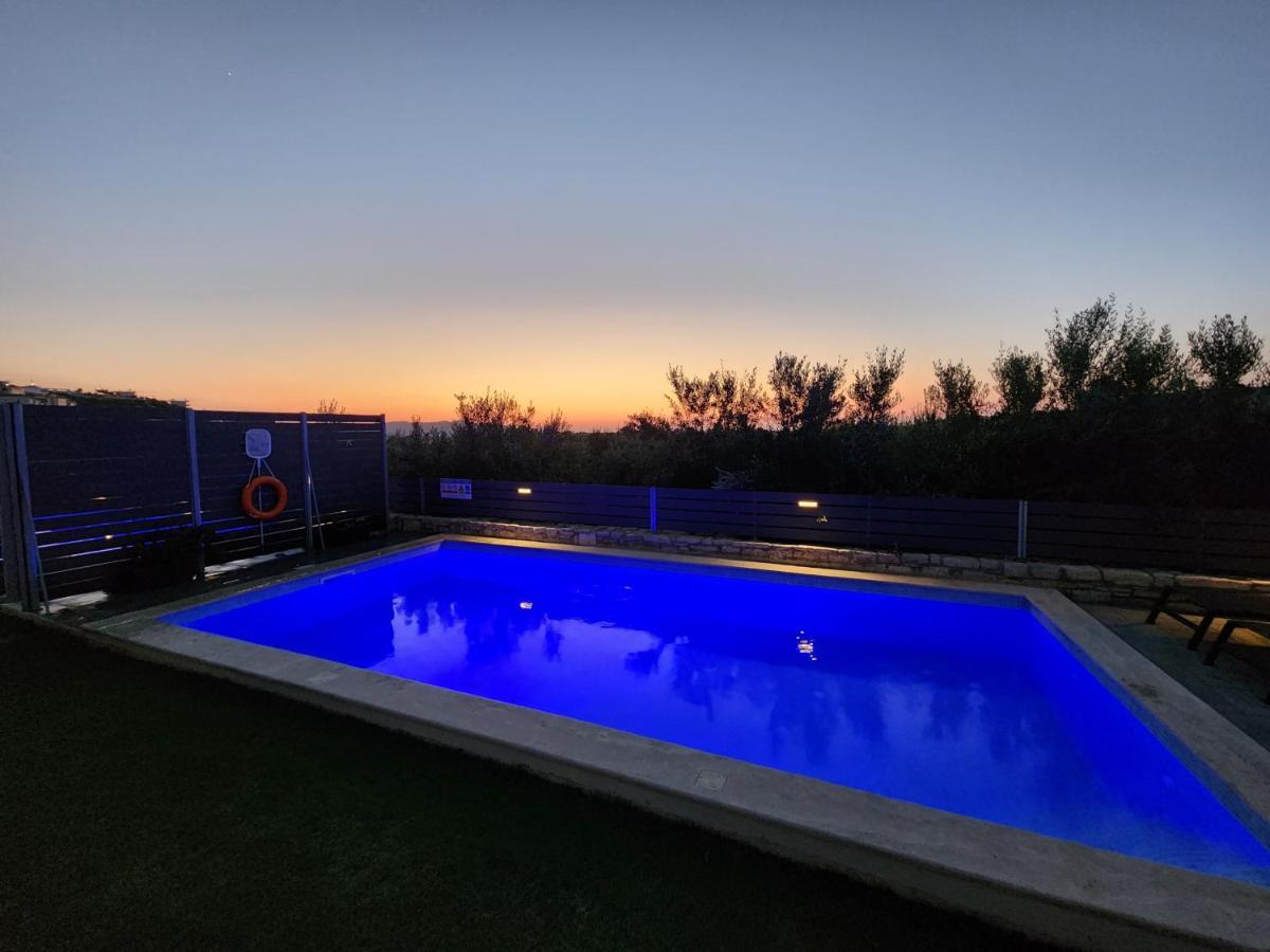 Villa Sheila With Private Pool Roumelí المظهر الخارجي الصورة